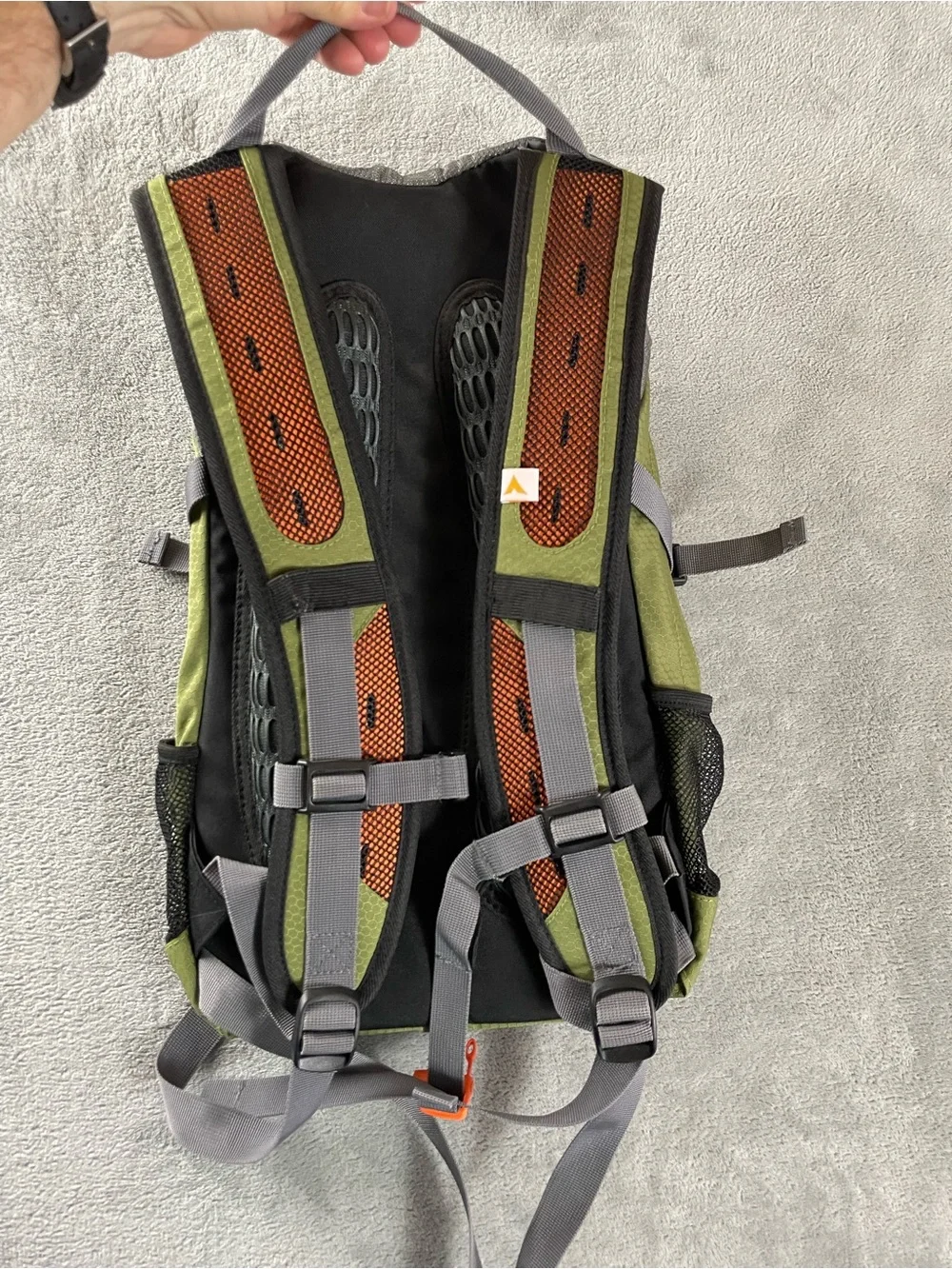 TETON Sports Oasis Hiking Backpack Hydration Compatible Daypack *NO BLADDER*